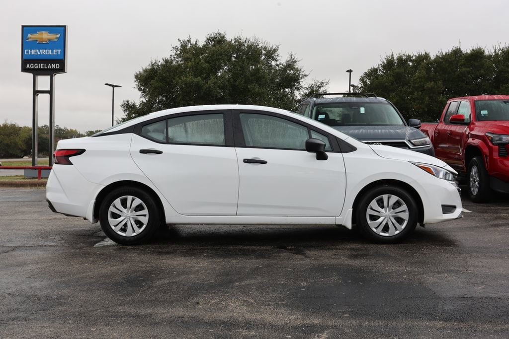 Used 2024 Nissan Versa 1.6 S Sedan