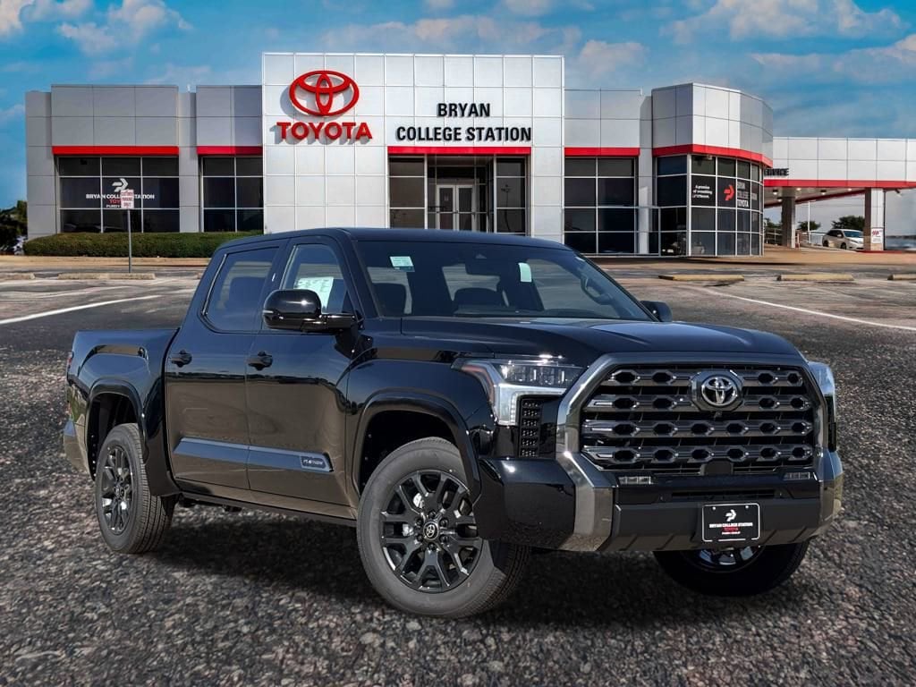 2026 Toyota Tundra Platinum's photo