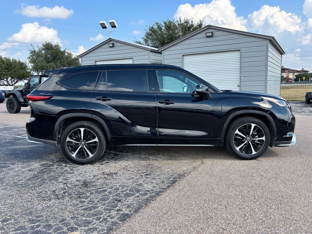 2021 Toyota Highlander XSE photo 4