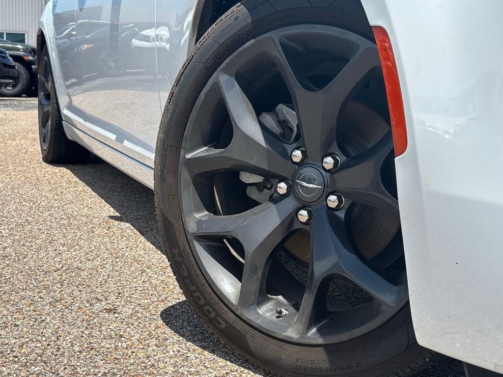 Used 2022 Chrysler 300 Touring with VIN 2C3CCAAG7NH170773 for sale in Bryan, TX