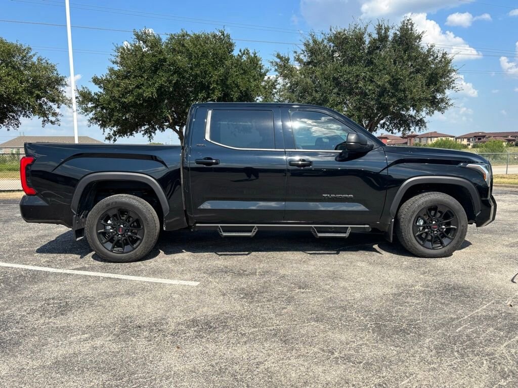 2025 Toyota Tundra SR5 photo 4