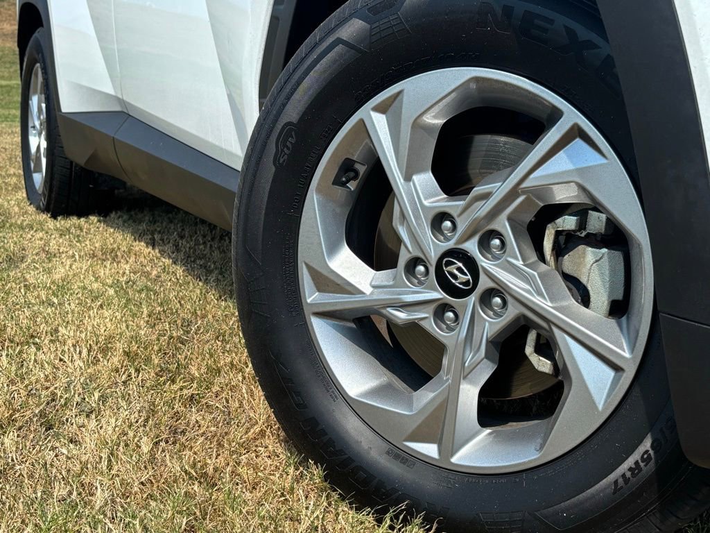 2024 Hyundai Tucson SEL photo 2