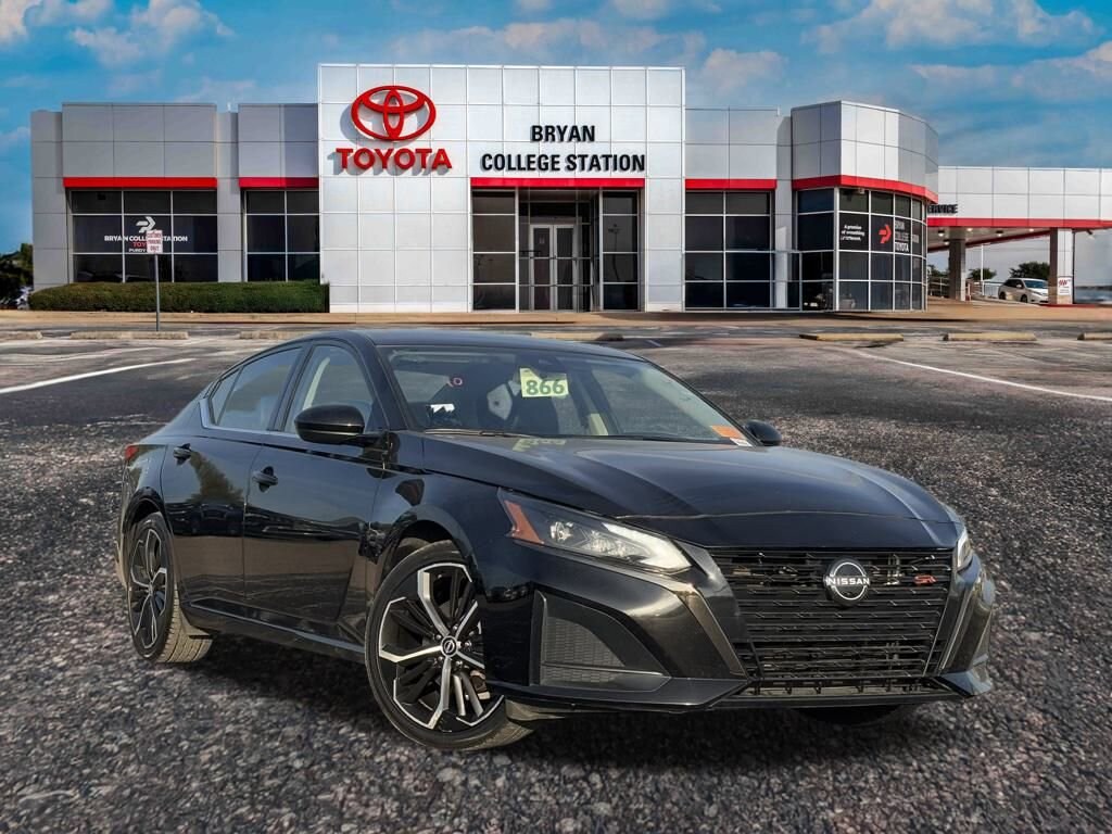 Used 2024 Nissan Altima 2.5 SR Sedan