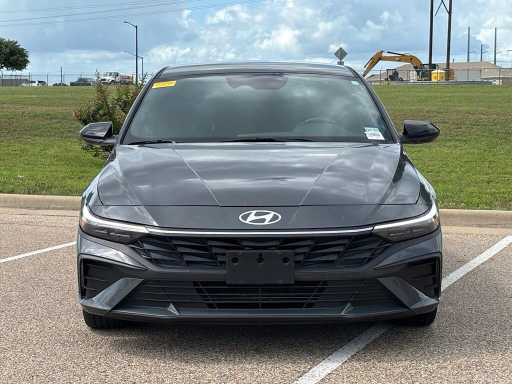 Used 2025 Hyundai Elantra SEL Sport Sedan
