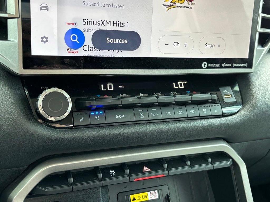2023 Toyota Tundra Limited - Photo 11
