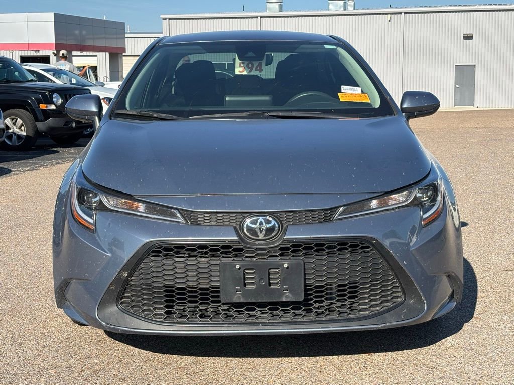 2022 Toyota Corolla LE photo 3