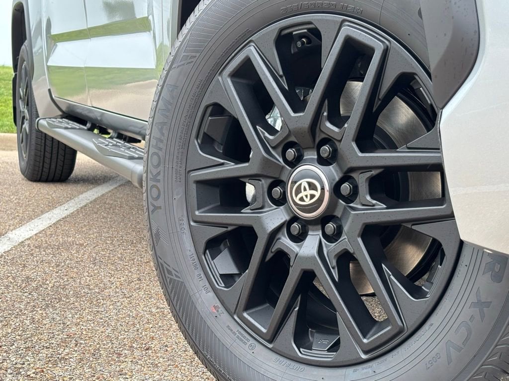 New 2026 Toyota Tundra SR5 SR5 CREWMAX 5.5
