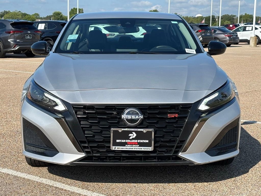 2024 Nissan Altima 2.5 SR photo 3