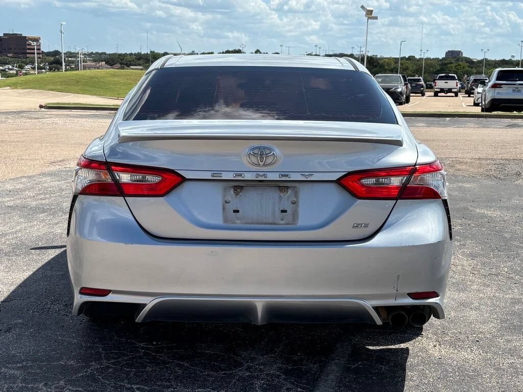Used 2018 Toyota Camry SE Sedan