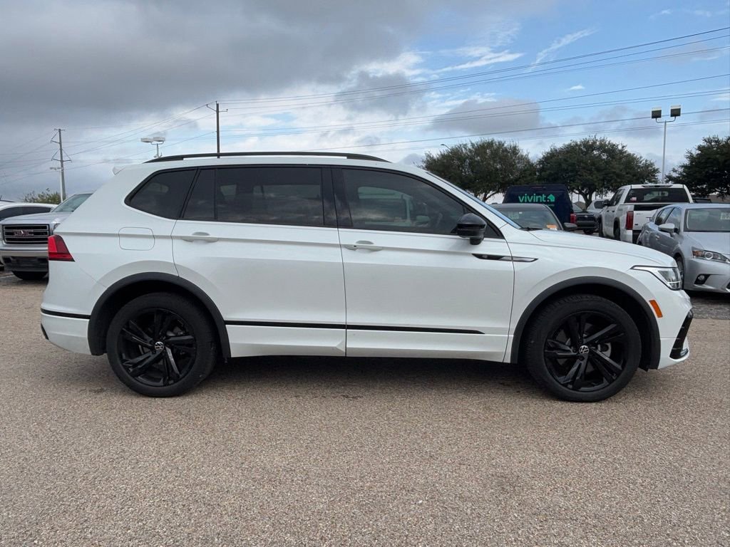 2024 Volkswagen Tiguan SE R-Line Black photo 4