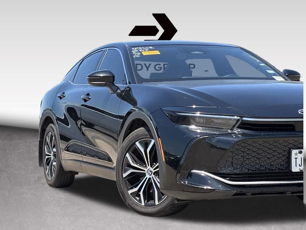 2023 Toyota Crown XLE AWD's photo