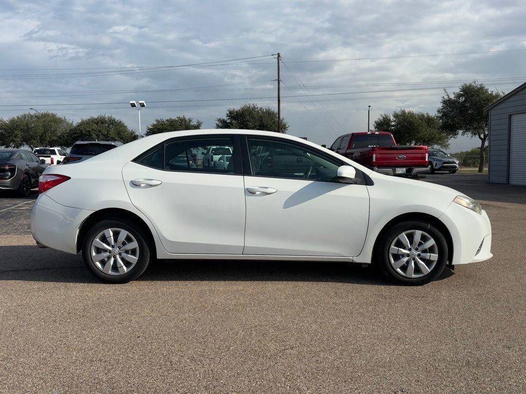 2014 Toyota Corolla LE photo 3