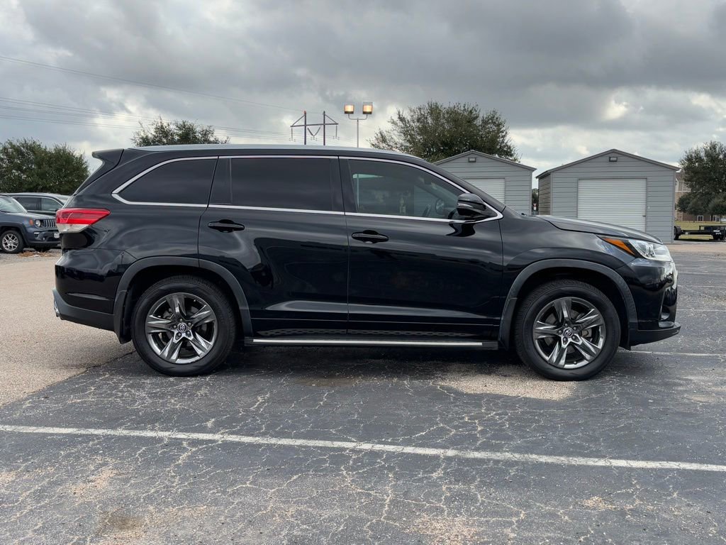 2019 Toyota Highlander Limited Platinum photo 4