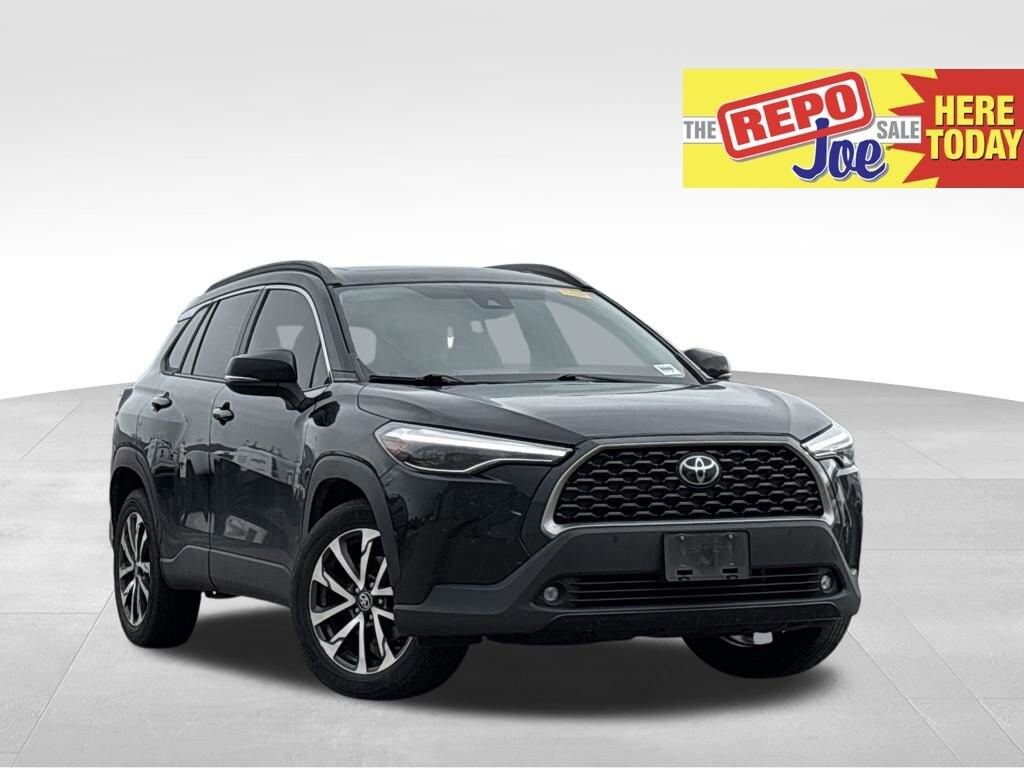 Used 2022 Toyota Corolla Cross XLE SUV