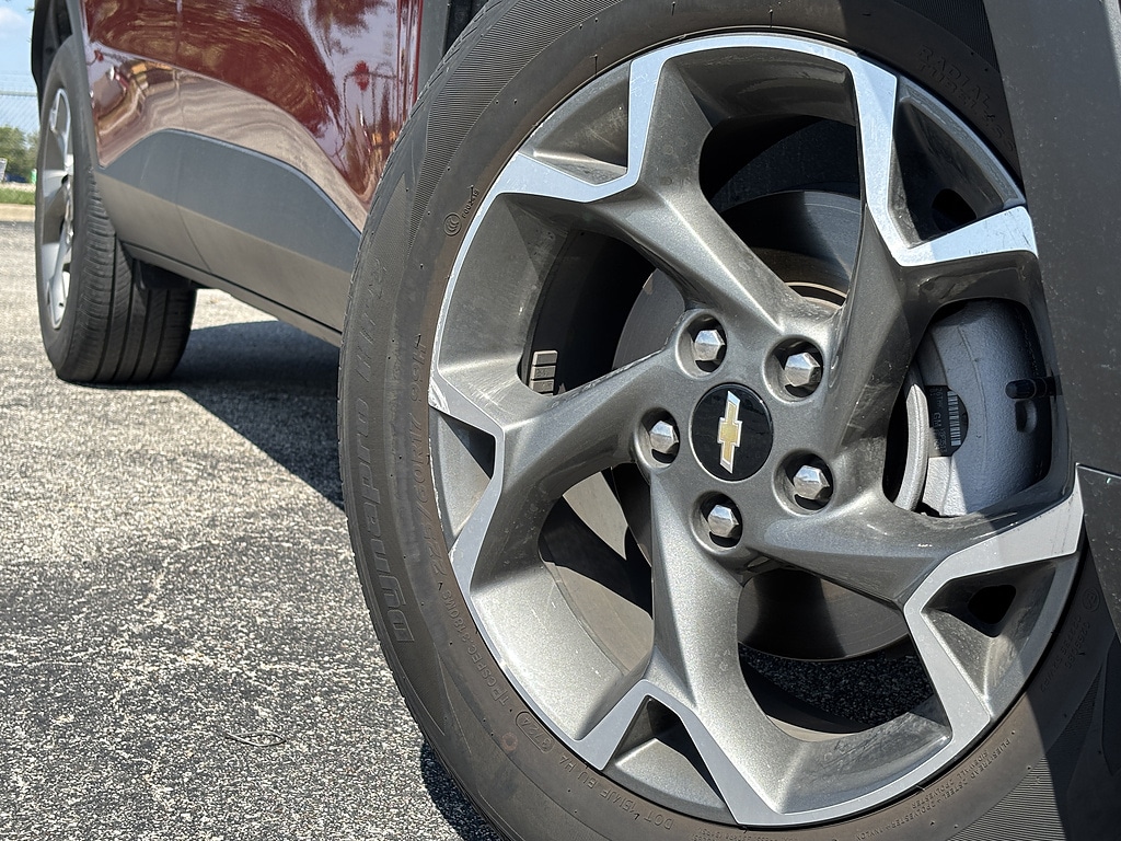 Used 2025 Chevrolet Trax LT SUV