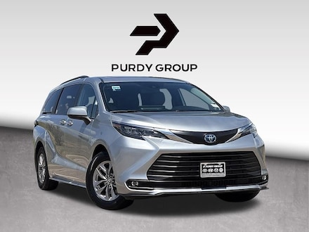 2025 Toyota Sienna XLE Van Passenger Van