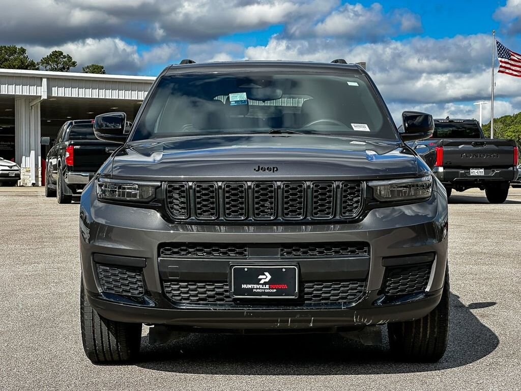 Used 2023 Jeep Grand Cherokee L Laredo SUV