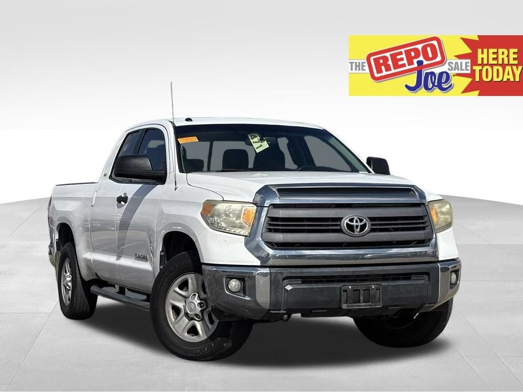 Super White 2014 Toyota Tundra Pickup Truck 4X2 Automatic