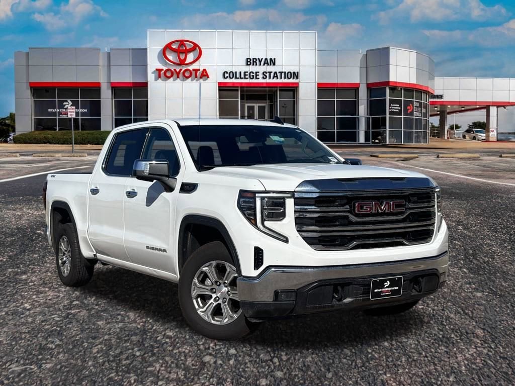 2024 GMC Sierra 1500 SLT's photo