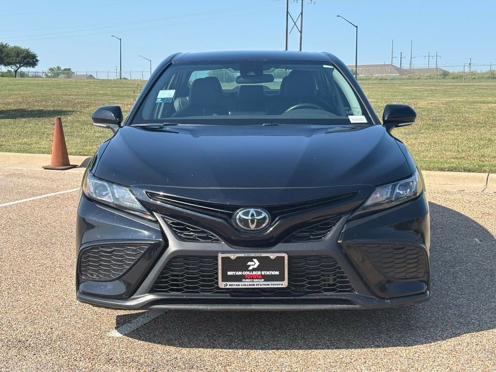 2023 Toyota Camry SE photo 3