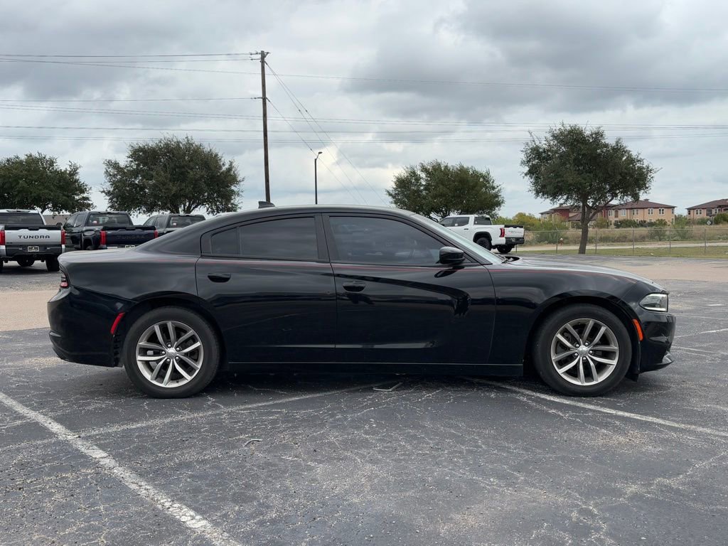 2015 Dodge Charger SXT photo 3