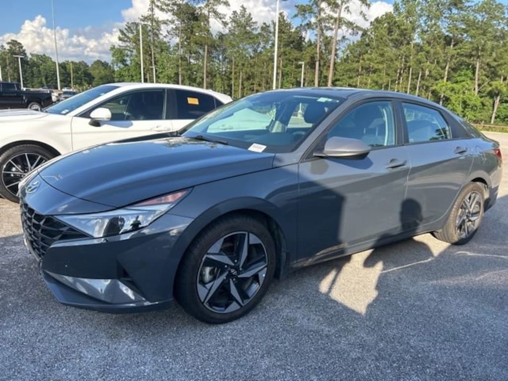 Used 2023 Hyundai Elantra SEL Sedan