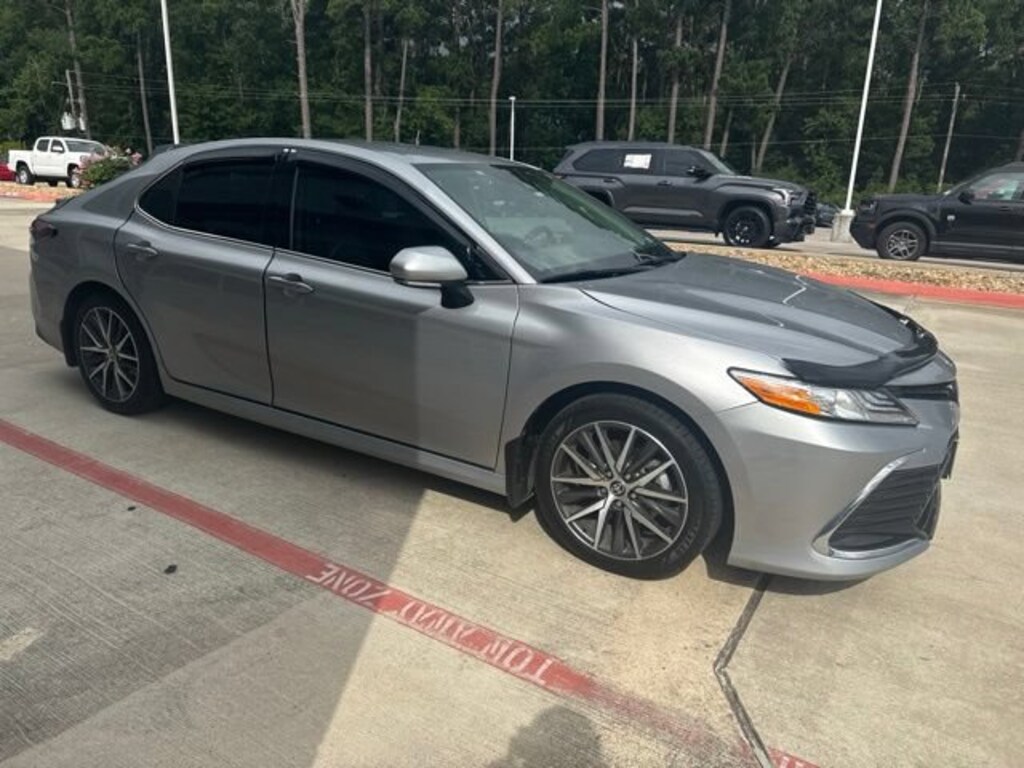 Used 2023 Toyota Camry Hybrid XLE Sedan