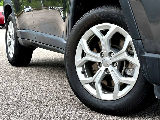 Used 2024 Jeep Compass Latitude with VIN 3C4NJDBN3RT116862 for sale in Huntsville, TX