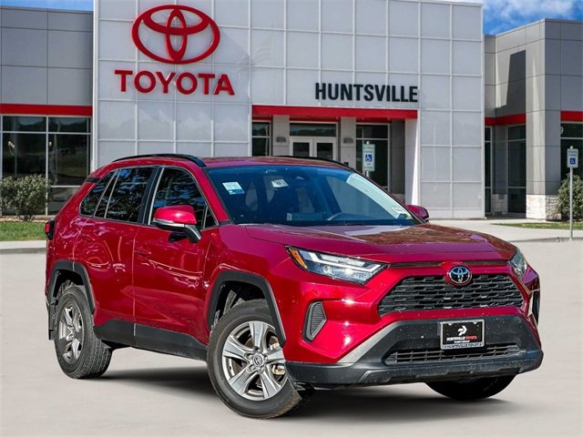 2025 Toyota RAV4 XLE FWD