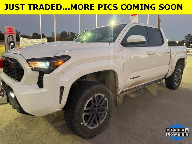2024 Toyota Tacoma TRD Sport's photo