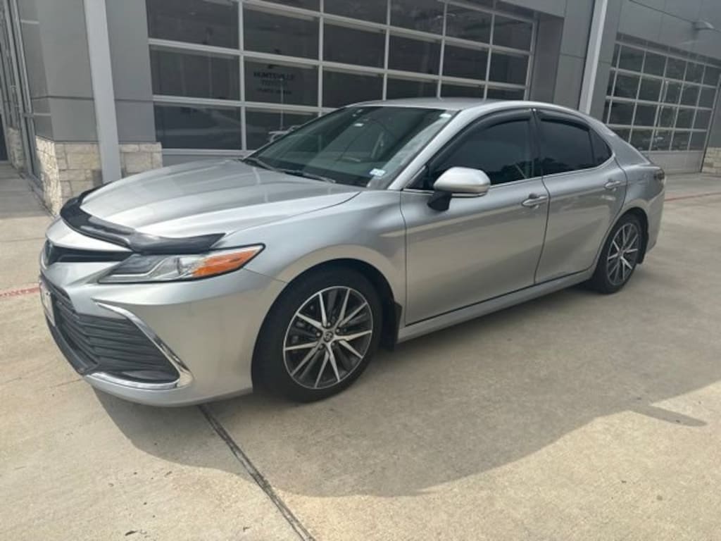 Used 2023 Toyota Camry Hybrid XLE Sedan