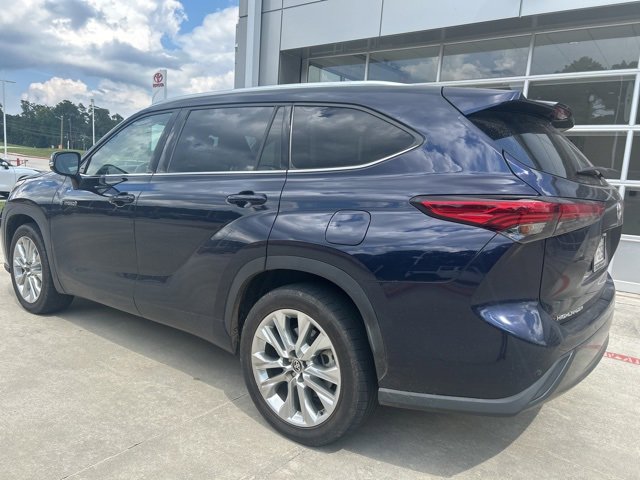 2020 Toyota Highlander Hybrid Limited photo 2