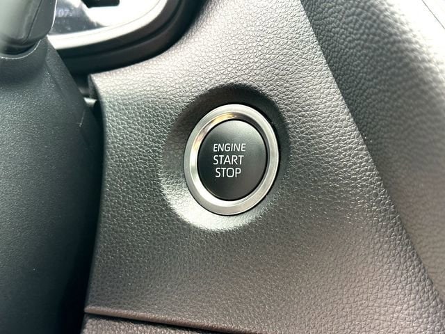 2026 Toyota Corolla SE - Photo 15