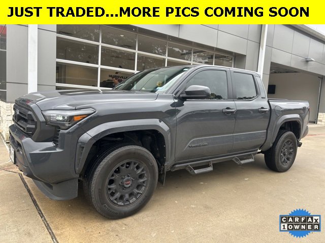 2024 Toyota Tacoma SR5's photo