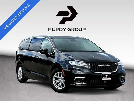 2023 Chrysler Pacifica Touring L Van Passenger Van