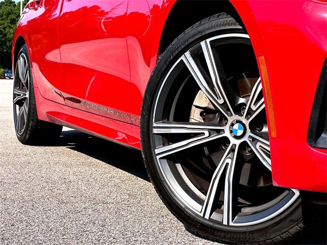 2023 Bmw 330i Sedan photo 2