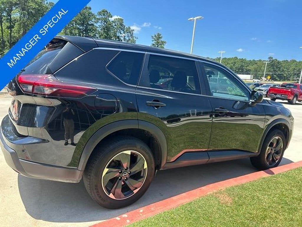 Used 2024 Nissan Rogue SV with VIN JN8BT3BB2RW432037 for sale in Huntsville, TX