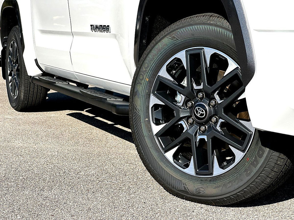 New 2026 Toyota Tundra Limited LIMITED CREWMAX 5.5