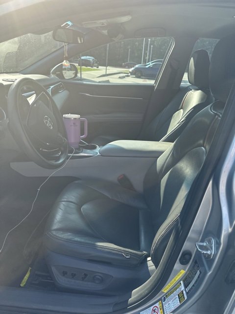 2018 Toyota Camry LE photo 2