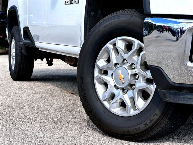 2024 Chevrolet Silverado 2500HD LTZ photo 2
