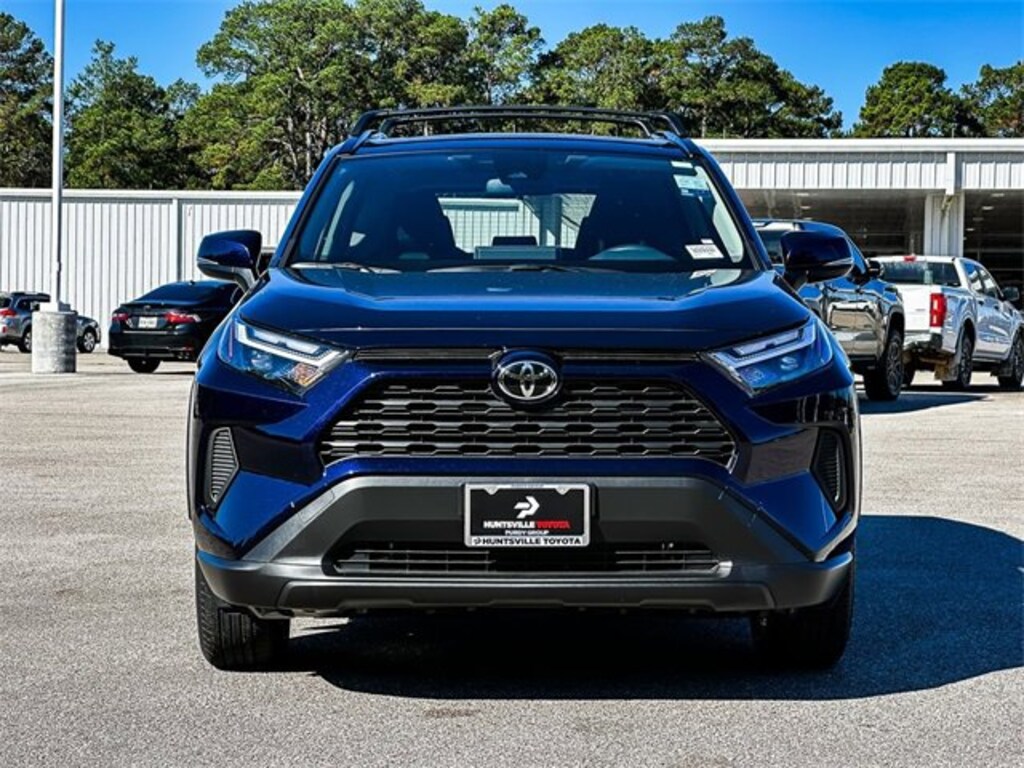 New 2025 Toyota RAV4 XLE XLE FWD SUV