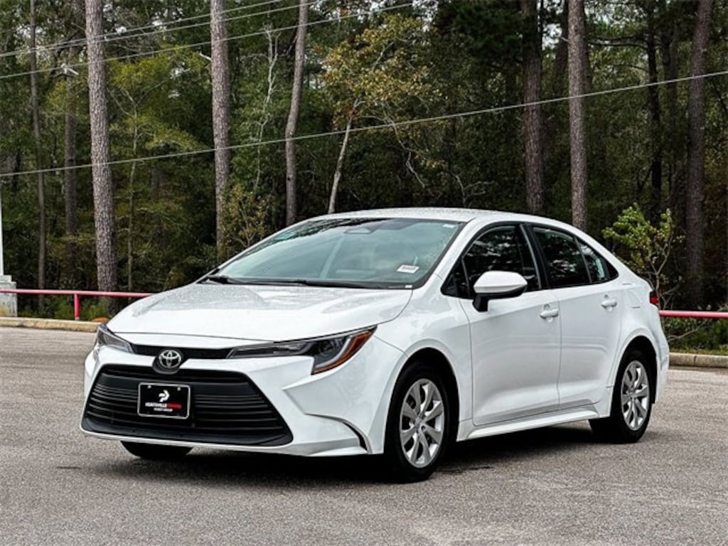 Used 2024 Toyota Corolla LE Sedan