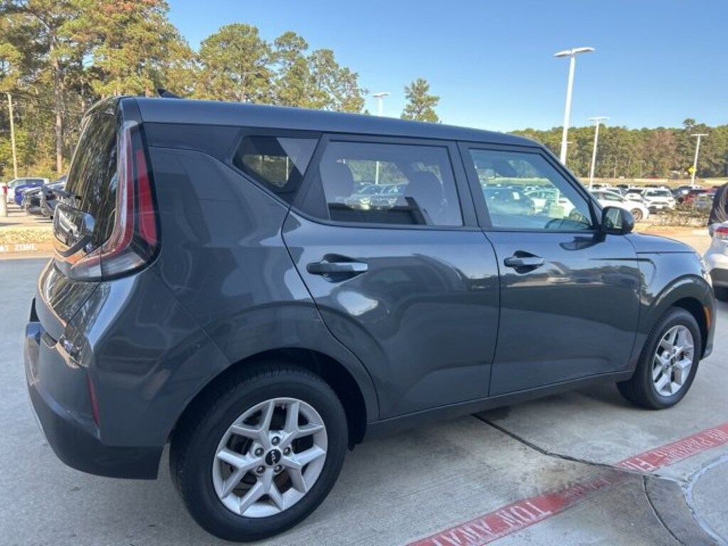 Used 2024 Kia Soul LX Hatchback