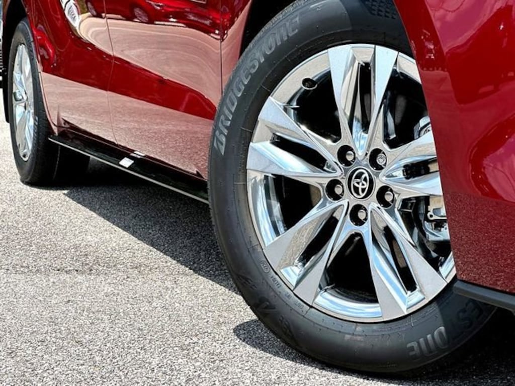 New 2026 Toyota Sienna Limited 7 PASSENGER
