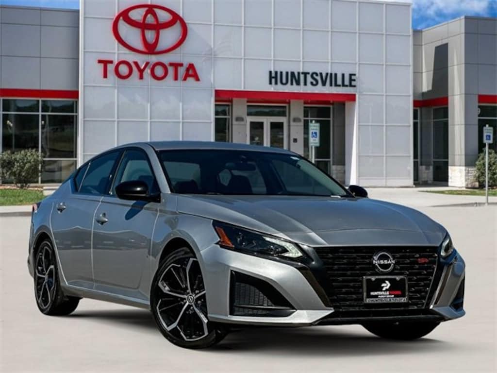 Used 2024 Nissan Altima 2.5 SR Sedan