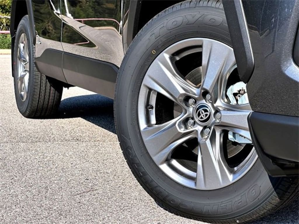 New 2025 Toyota RAV4 Hybrid LE LE AWD SUV