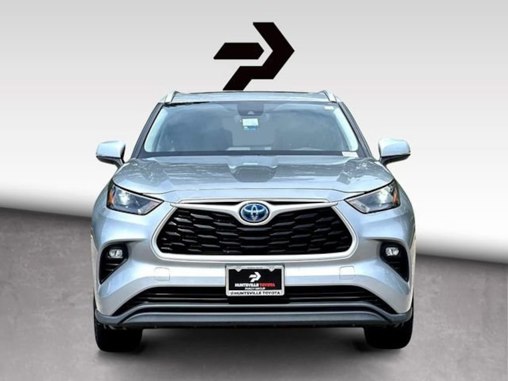 Used 2022 Toyota Highlander Hybrid XLE SUV