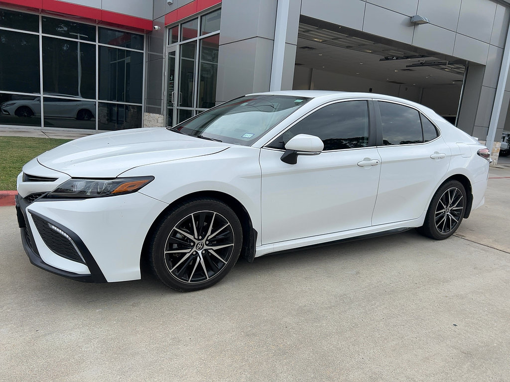 Used 2024 Toyota Camry SE Sedan
