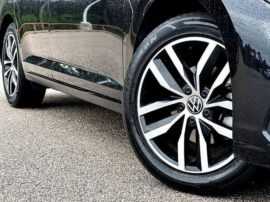 Used 2025 Volkswagen Jetta 1.5T SE Sedan