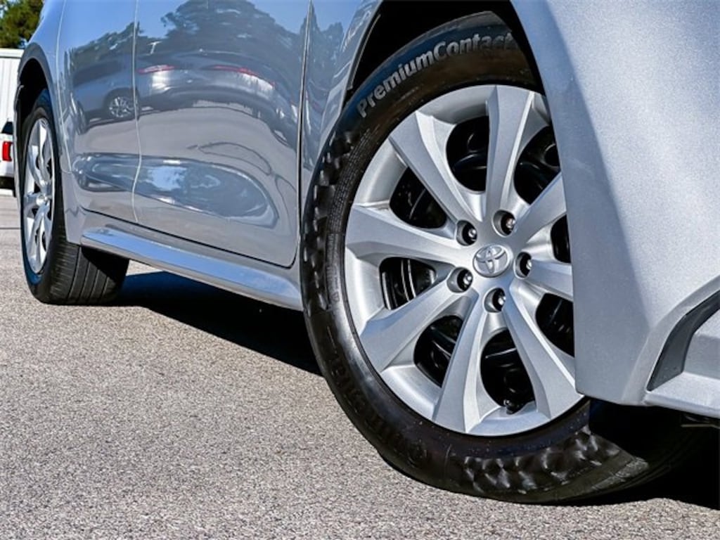 Used 2024 Toyota Corolla LE Sedan